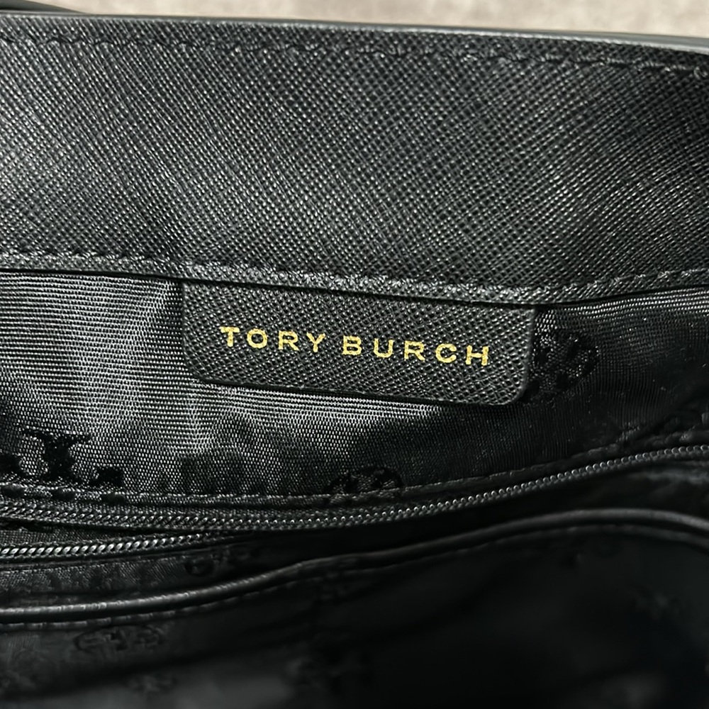 TORY BURCH York Leather Buckle Tote *black* - Picture 12 of 17